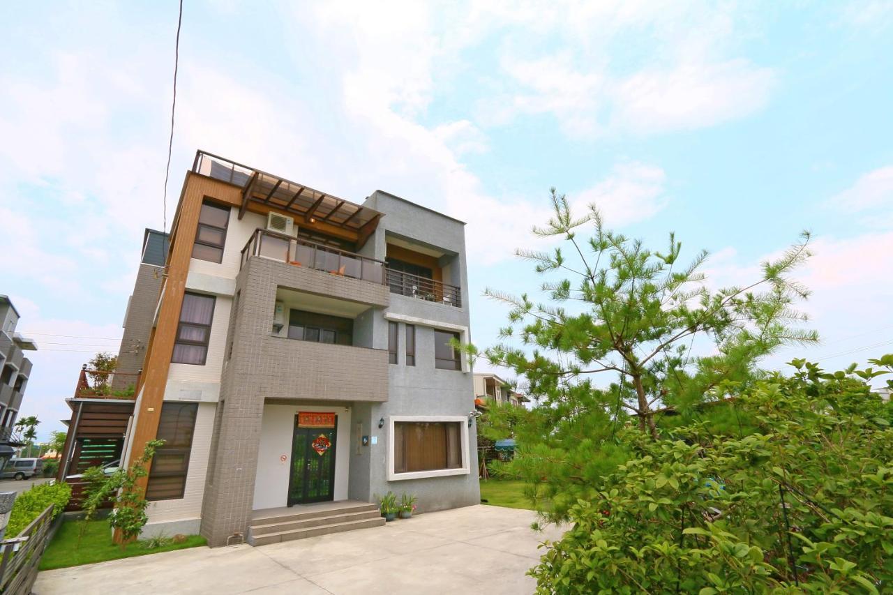 Sakura Love River Bed And Breakfast Дуншань Екстер'єр фото