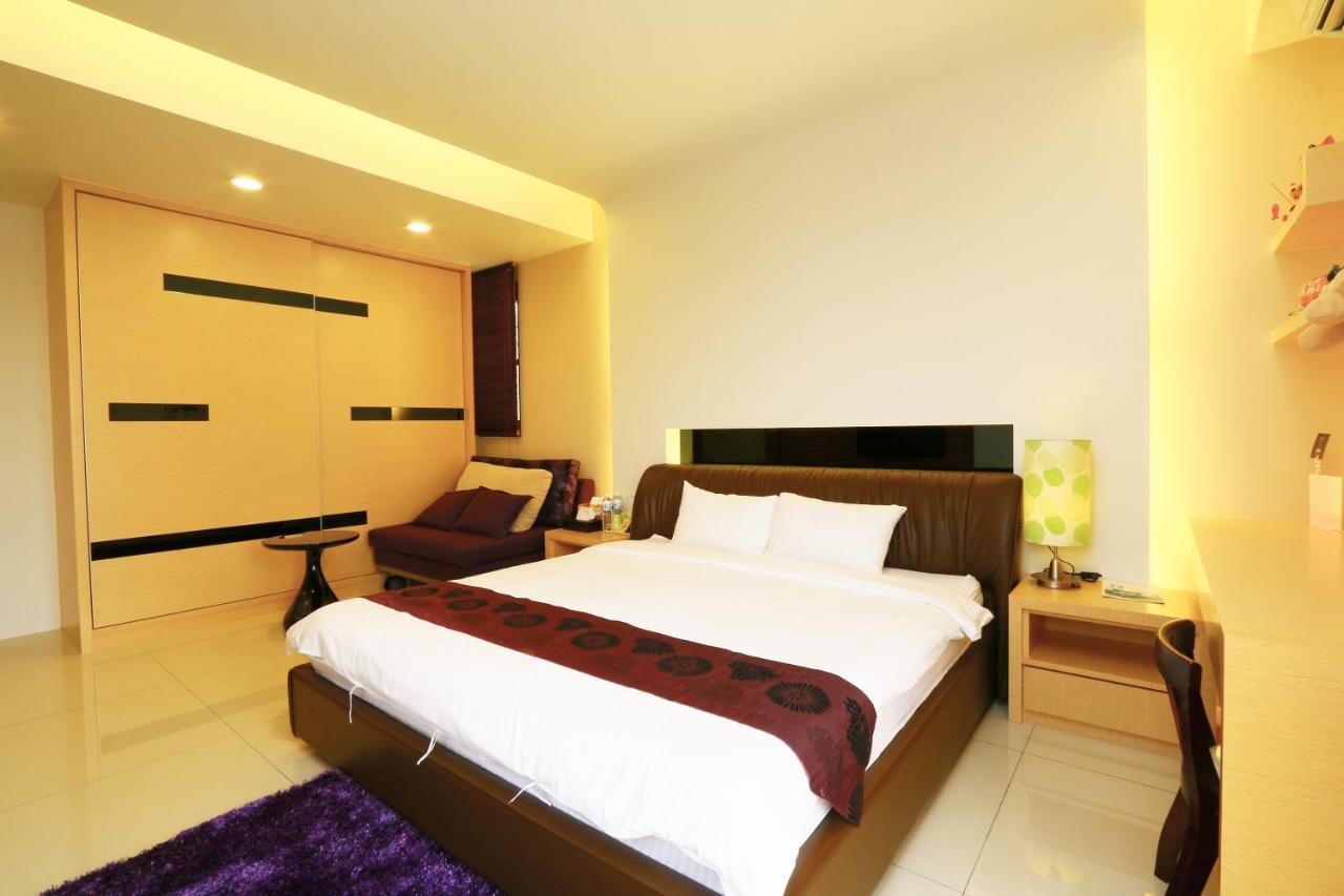 Sakura Love River Bed And Breakfast Дуншань Екстер'єр фото