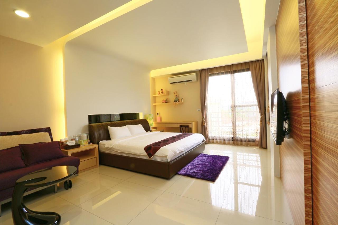 Sakura Love River Bed And Breakfast Дуншань Екстер'єр фото