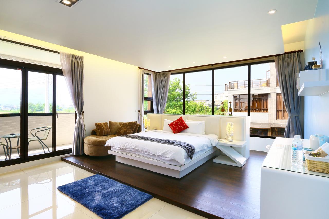 Sakura Love River Bed And Breakfast Дуншань Екстер'єр фото