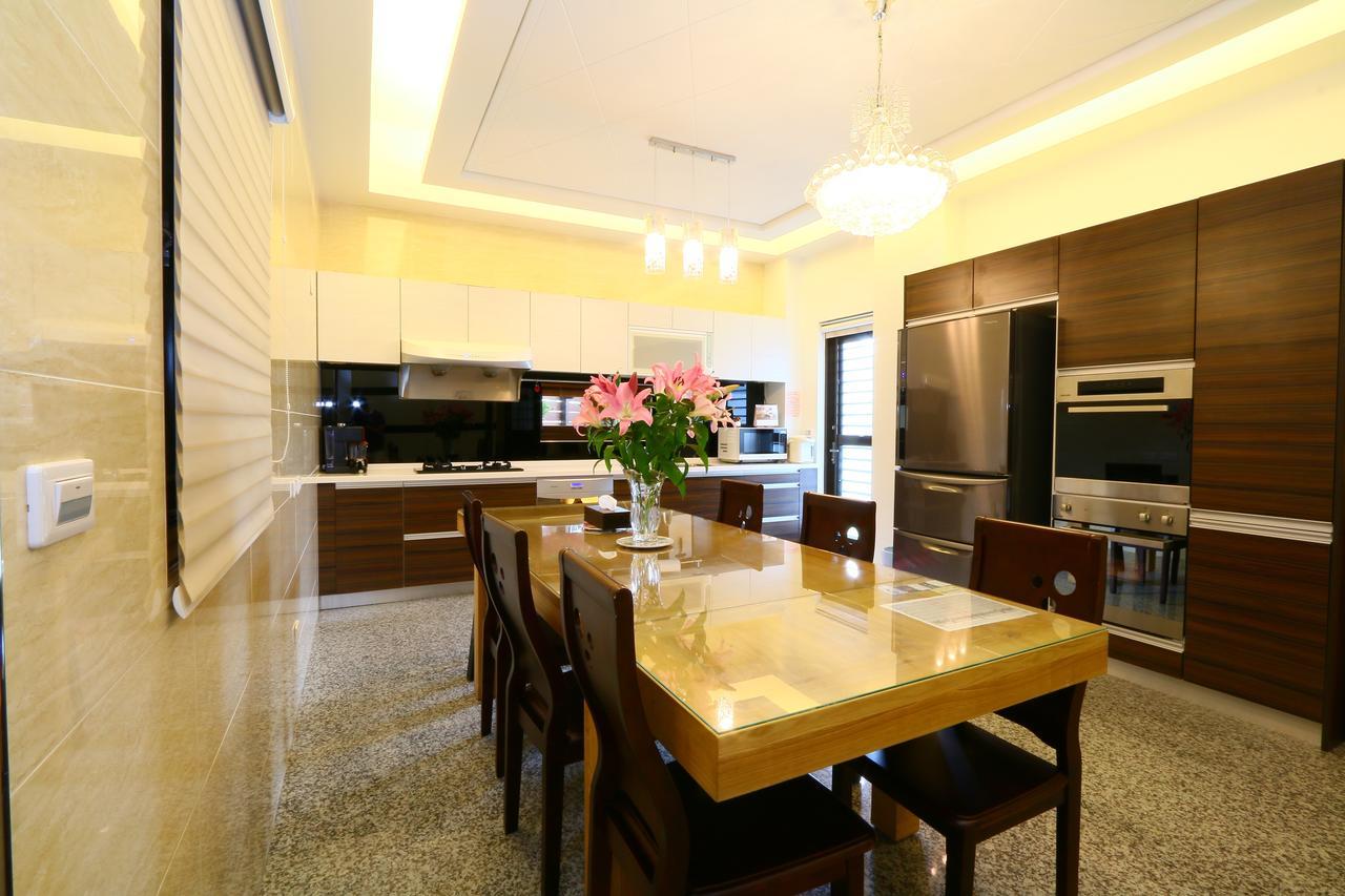 Sakura Love River Bed And Breakfast Дуншань Екстер'єр фото