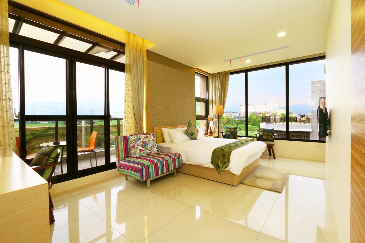 Sakura Love River Bed And Breakfast Дуншань Екстер'єр фото